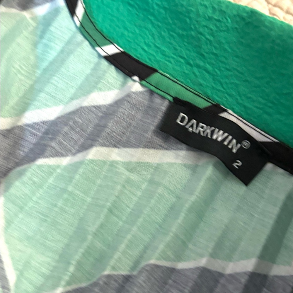 Green A-Line Maxi Dress with Cuffed Sleeves and Notched Collar - Picture 2 of 12